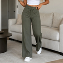 (Compre 2 e Leve 3) Calça Pantalona Gabi em Malha de Seda Gelo e Poliéster