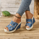 Tamanco Eloá com Fivelas Duplas e Design em Jeans