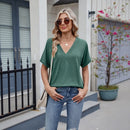 (PAGUE 1 LEVE 2) Blusa Elvara™ com Decote V e Estilo Atemporal