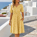 Vestido Valentina com Botões Frontais, Estampa Floral e Mangas Curtas